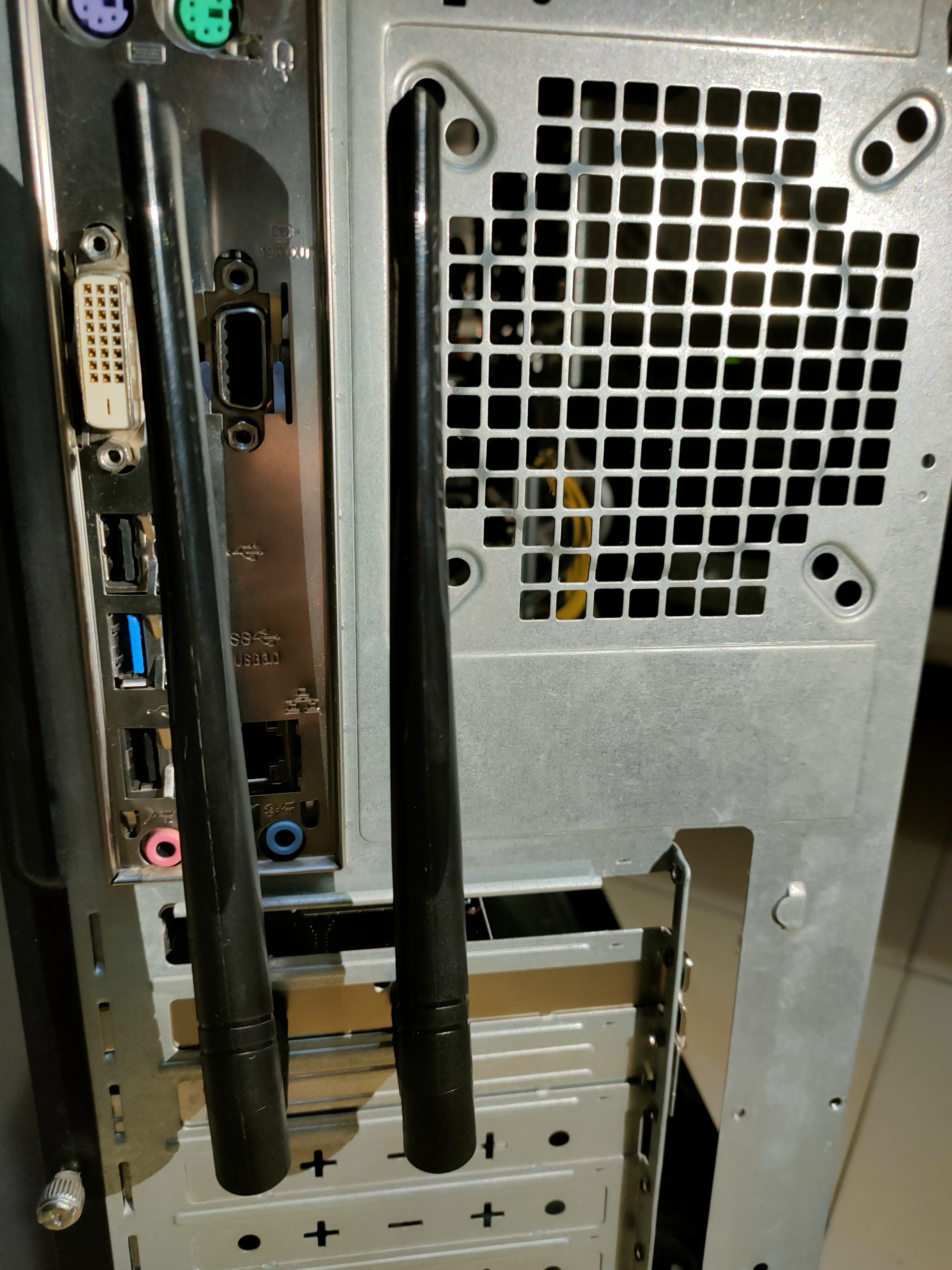 稳如网线翼联EDUP全新WiFi6PCIE无线网卡EP-9655GS开箱评测