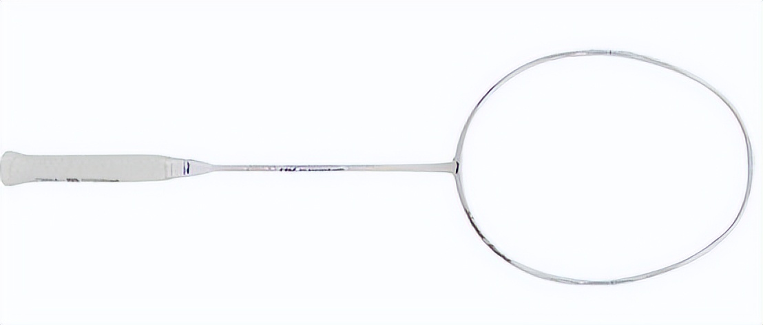 攻守兼备偏进攻羽毛球拍高端,羽毛球拍攻守兼备和进攻型区别