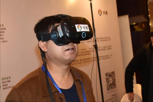 被国人嫌弃，名都排不上号的“小网站”，凭啥赚走老外36亿？