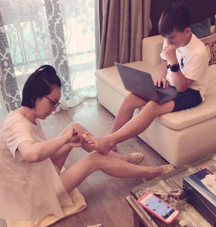 “中年美妇”王琳：五十三岁的年纪，三十岁的长相，二十岁的身材