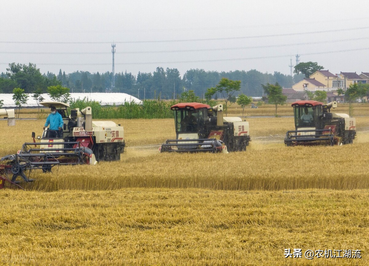 履带式沃得联合收割机,履带式收割机雷沃谷神与沃得