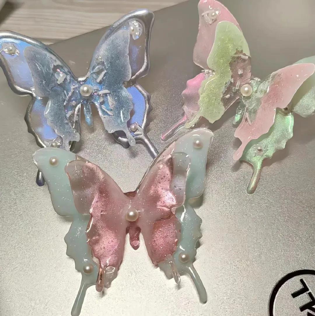 有蝴蝶的透明背景图素材,微信背景图动态视频蓝色蝴蝶