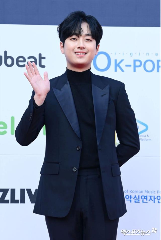 2022年韩国十大名人榜,2022十大韩国名人