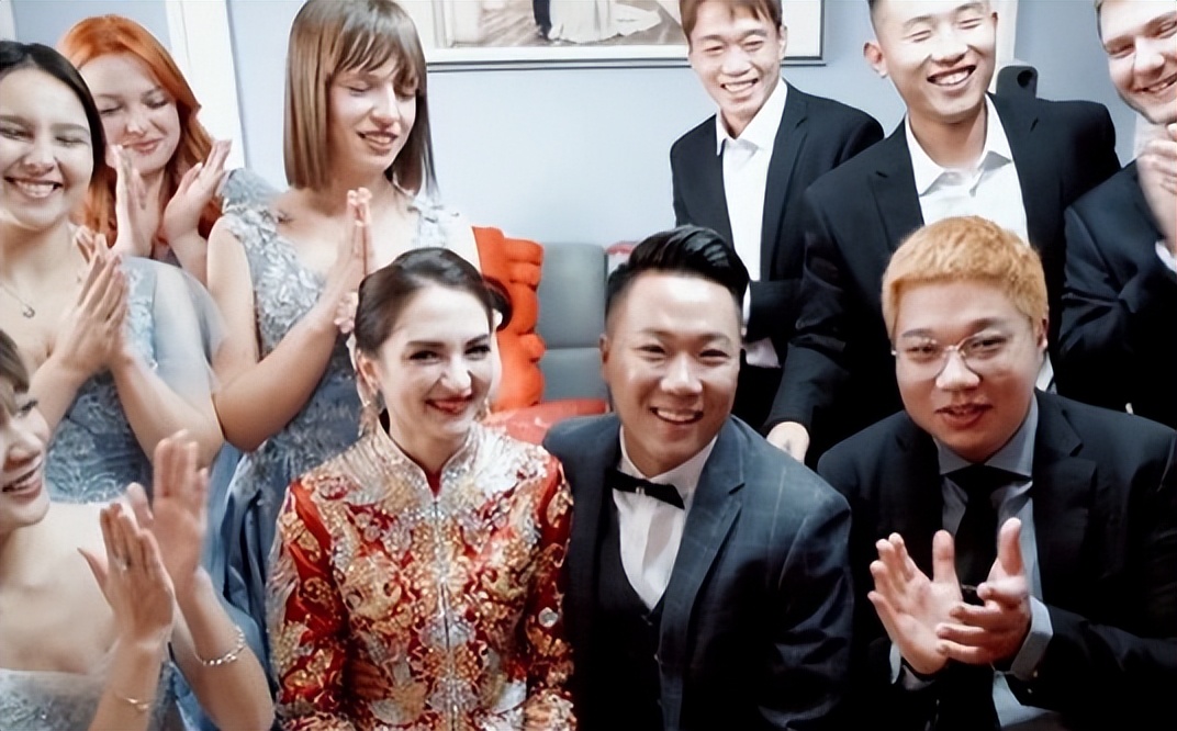 中国60岁大叔娶乌克兰美女,天津小伙娶了两个俄罗斯姑娘