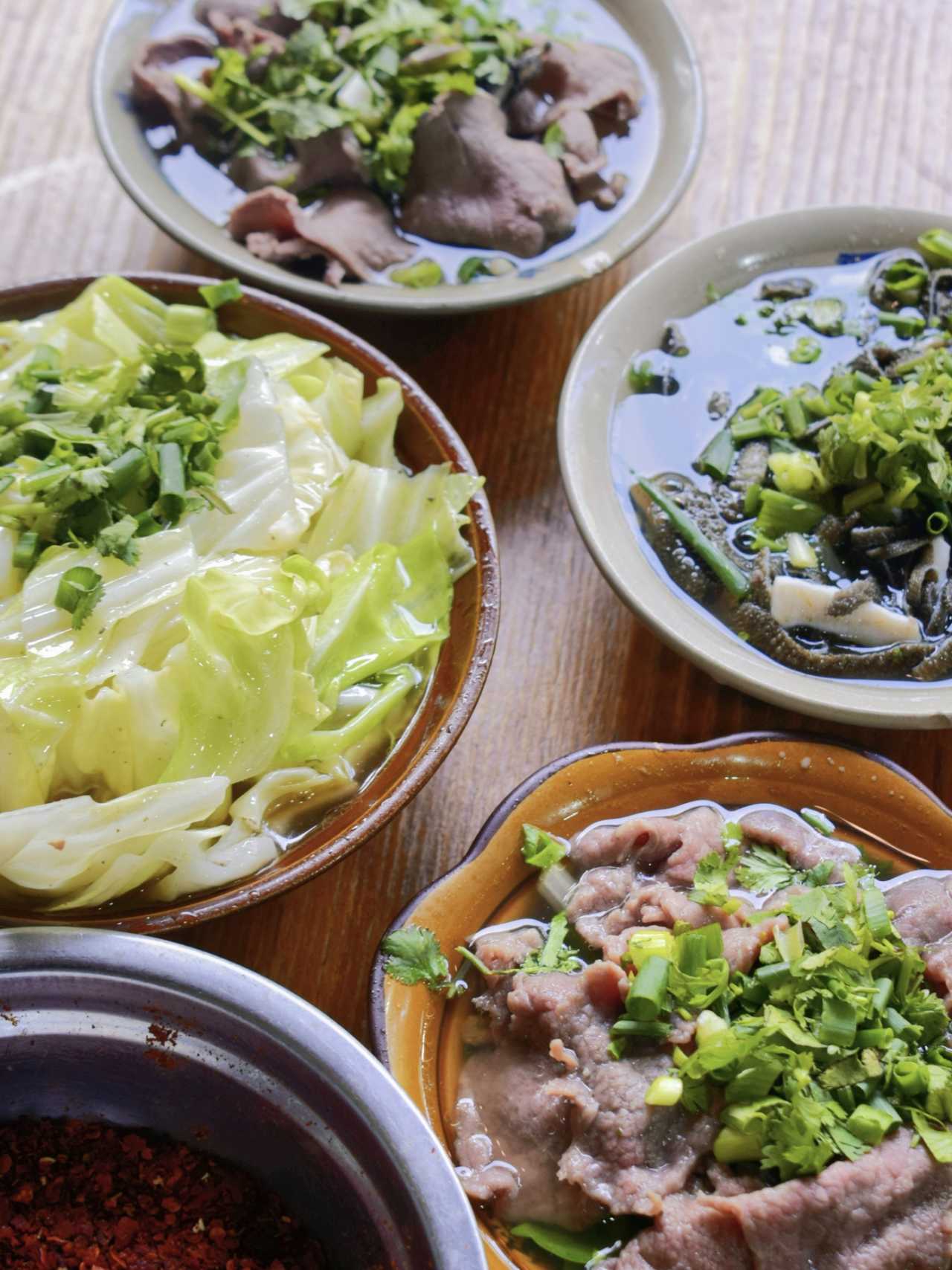 乐山异国风情打卡新去处,乐山游玩攻略及人文风情