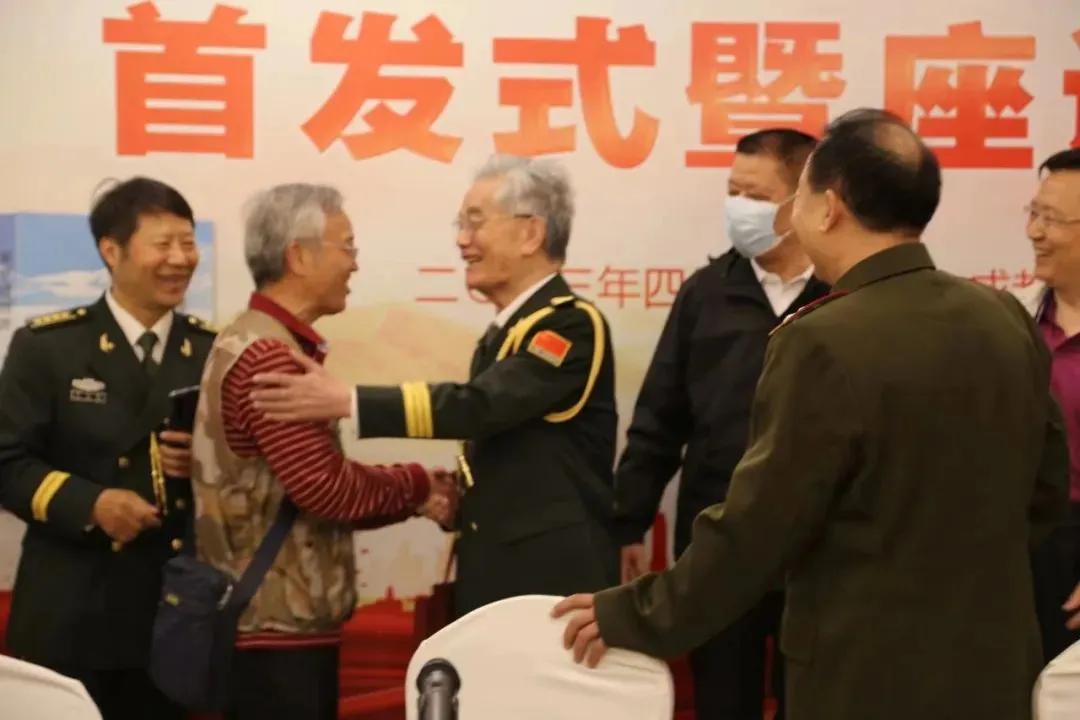 真诚·真情与真理——读屈全绳散文集《解甲楼回眸》的几点感想