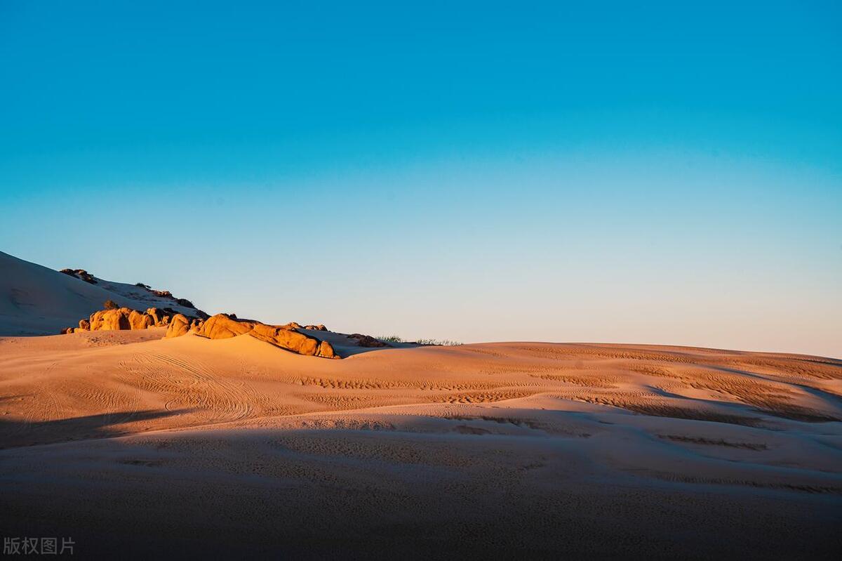 内蒙古玉龙沙湖旅游,玉龙沙湖旅游有感