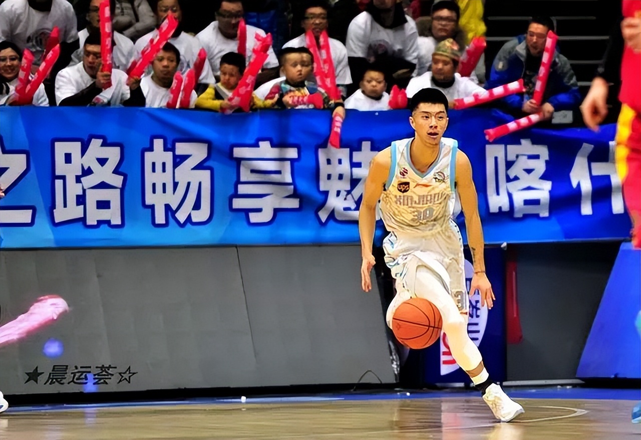 旧文|*疆新**男篮半程总结外线篇：可兰充满正能量西热已成老大哥