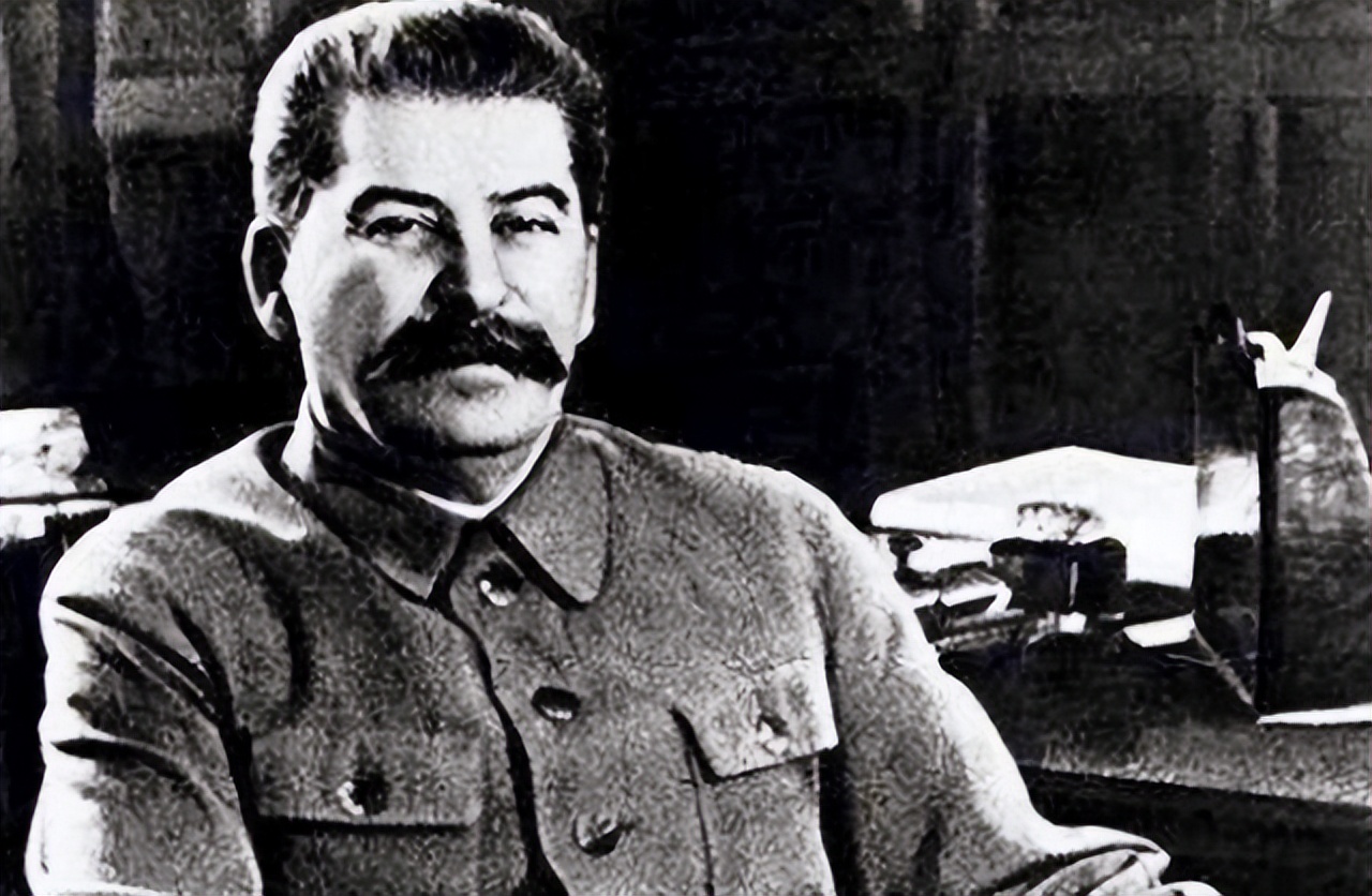 斯大林工作遭刁难讨要军权无果，写信给列宁：不给我可抢了啊