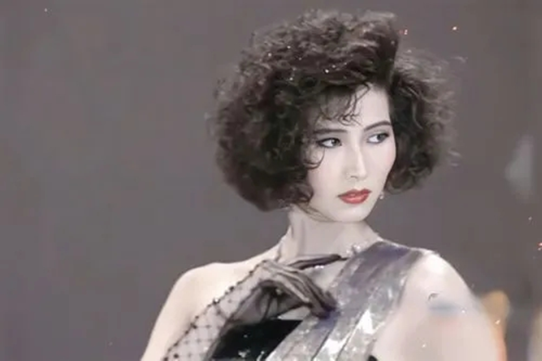 19岁女模特骗世界冠军 (北京女模特诈骗世界冠军案)