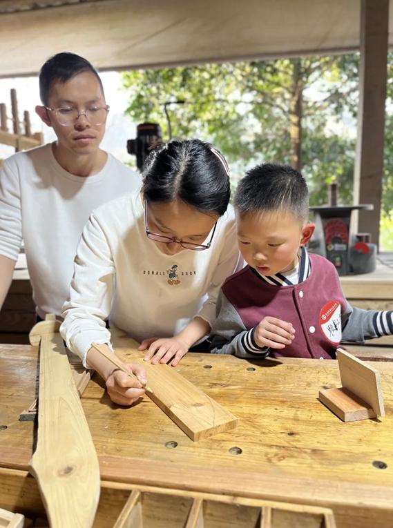 走进龙岩博雅实验学校,体验亲子木工劳动课堂