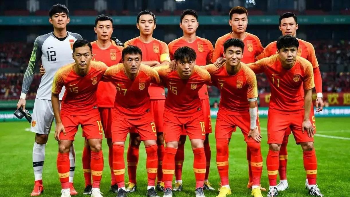 国足球迷见面会,国足天津球迷助威震撼视频