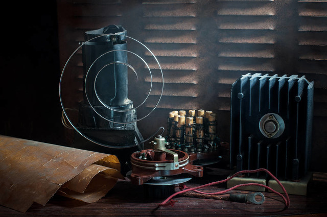 如何搭建一个服务器详细教程,自己搭建服务器还是用云服务器