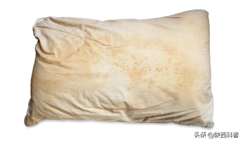 枕头很容易黄怎么办,枕头容易臭怎么办