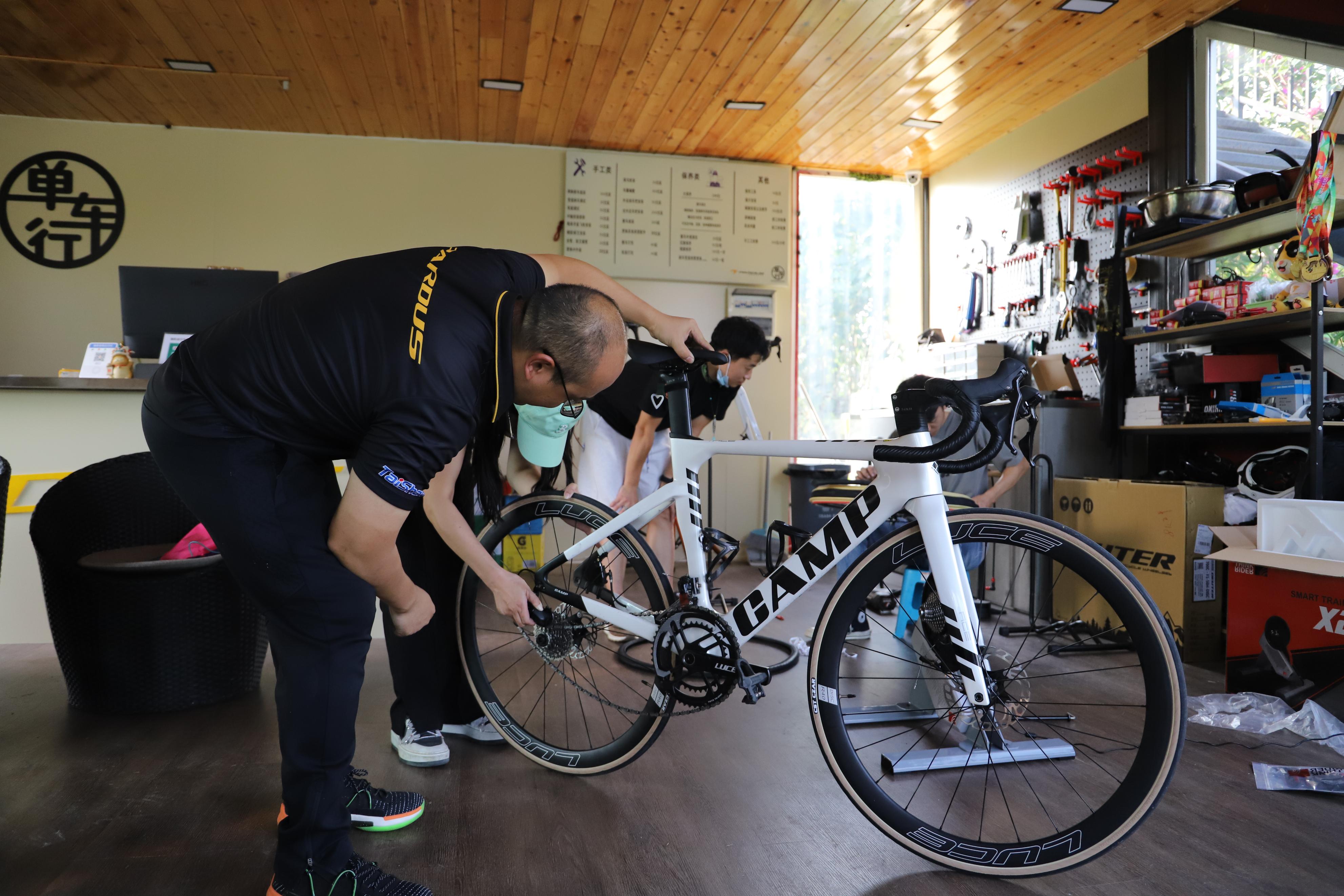 瑞豹自行车概念店,瑞豹成都自行车店