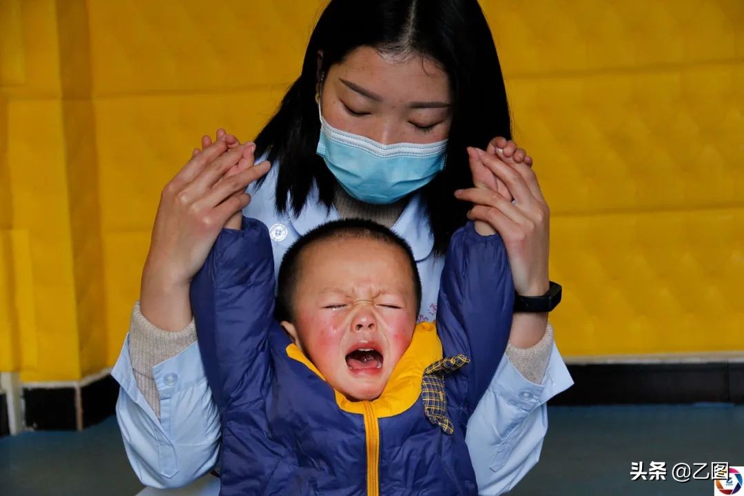 3岁孩子基因突变有什么症状,男童基因变异3年后