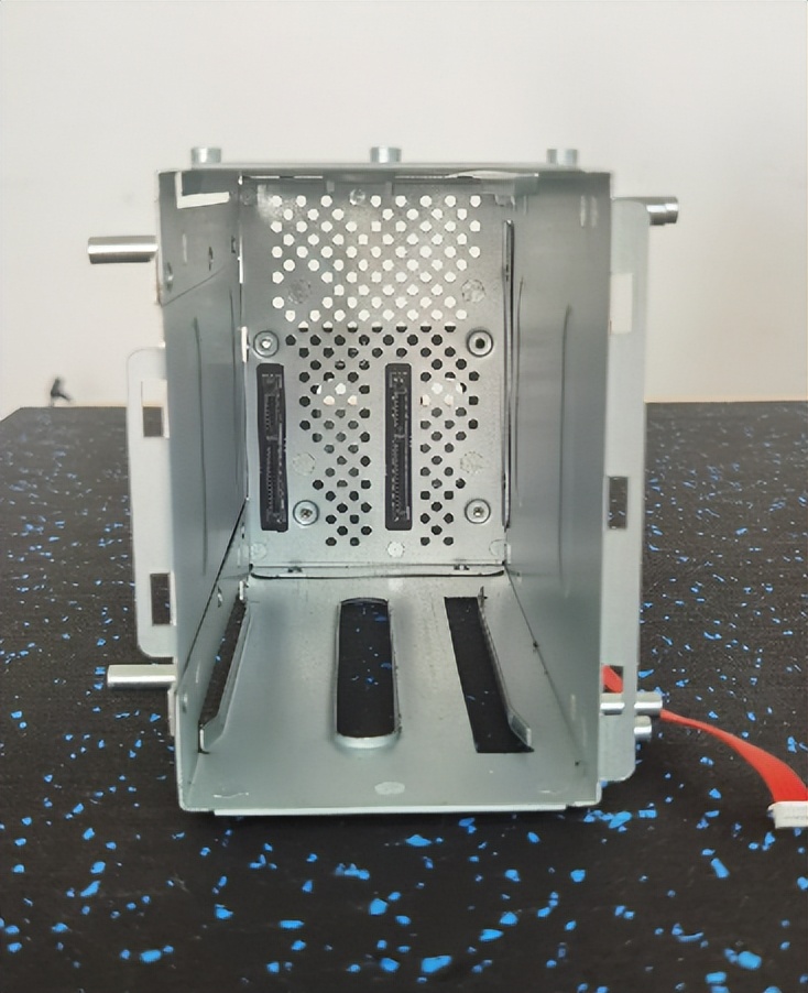 常用数据备份方式磁盘阵列,raid磁盘阵列到底哪个安全