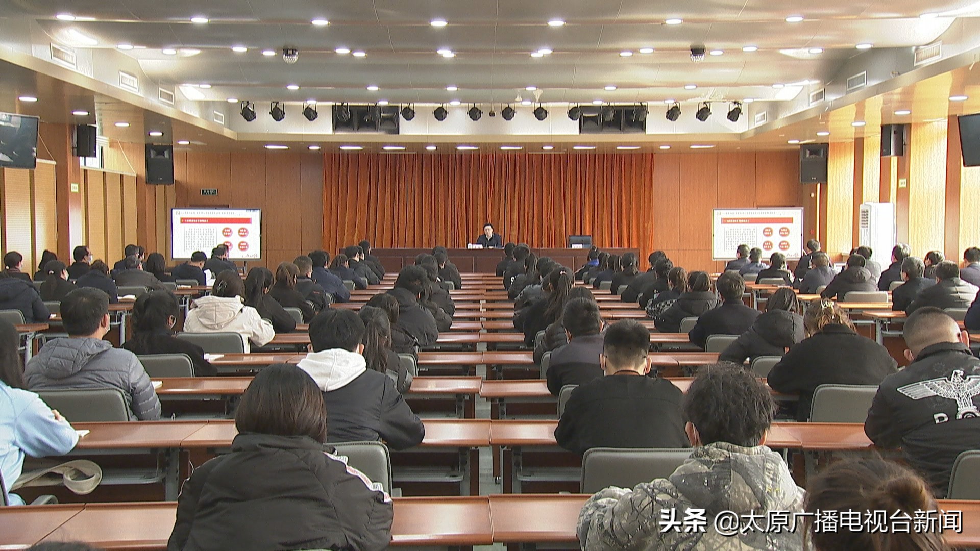 韦韬在太原学院讲思政课时强调坚定理想信念砥砺初心使命在全方位推动高质量发展中书写青春华章