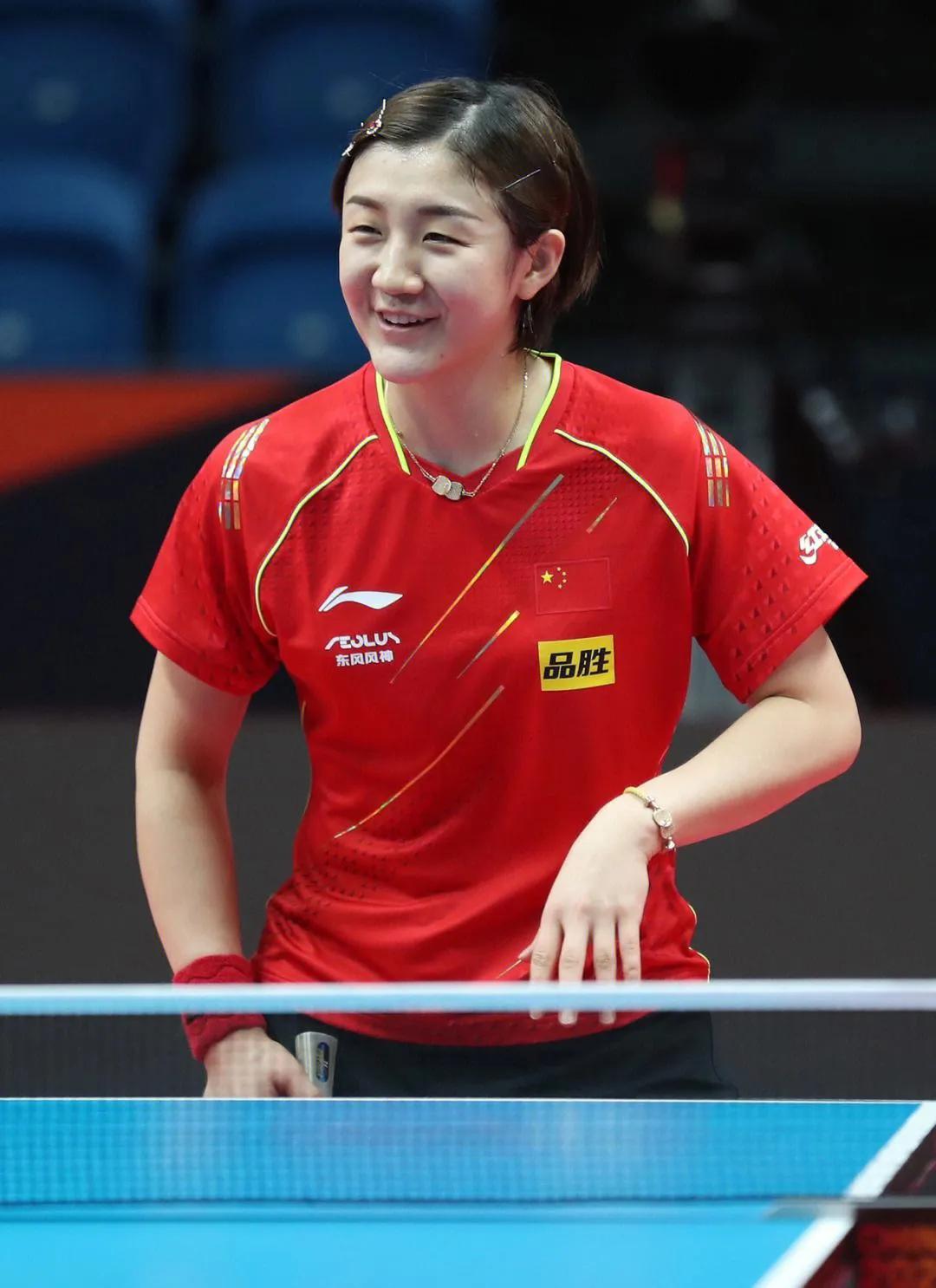 孙颖莎收获生涯首个世界第一,孙颖莎第一次夺冠的比赛