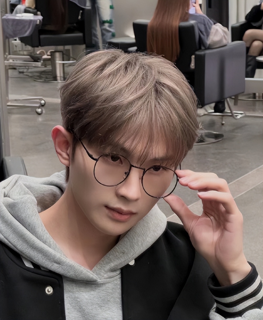 男生如何提高颜值变帅,男生提高脸部颜值