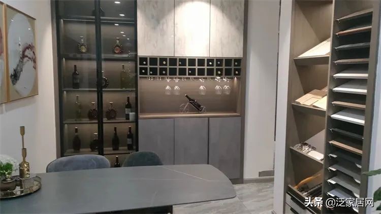 名商有约丨不具天时地利，经销商如何突破后疫情定制红海？