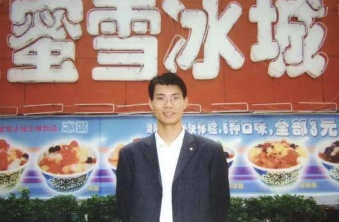 蜜雪冰城黑化背后的故事,蜜雪冰城的黑化瞬间