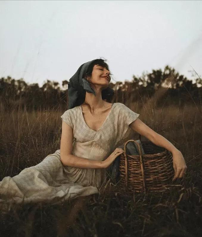 莫兰迪色高级灰人像教程,高级色调莫兰迪色搭配