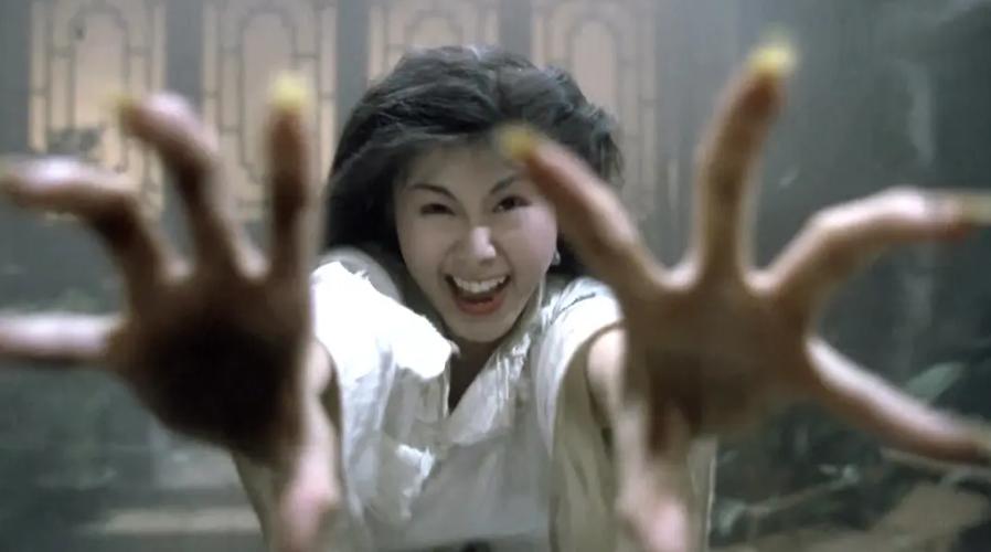 30年前，林正英、陈会毅用无厘头拯救灵幻片，拍了部经典却被埋没