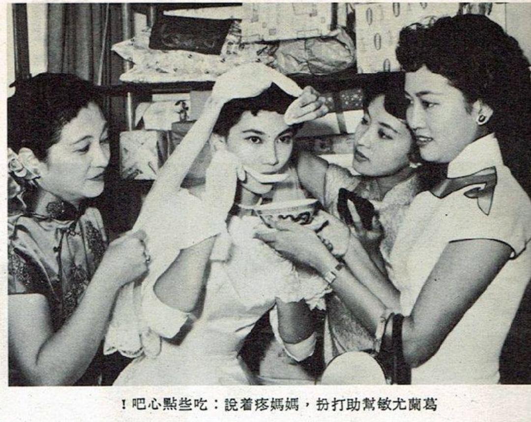 王馨平父亲及母亲,王馨平和她爸爸的视频