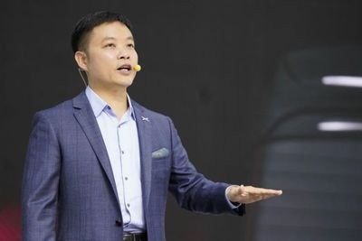 何小鹏创业造车,何小鹏uc发家史