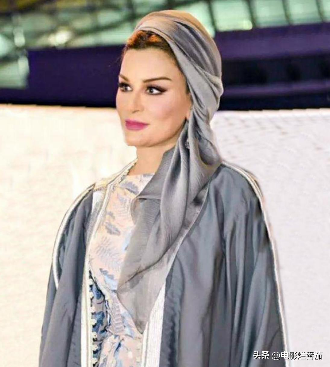 卡塔尔王太后配饰价格,卡塔尔王太后佩戴价值200万的胸针