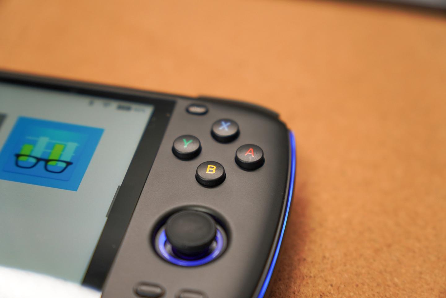 ayaneo安卓掌机评测,aynodin奥丁安卓游戏机测评