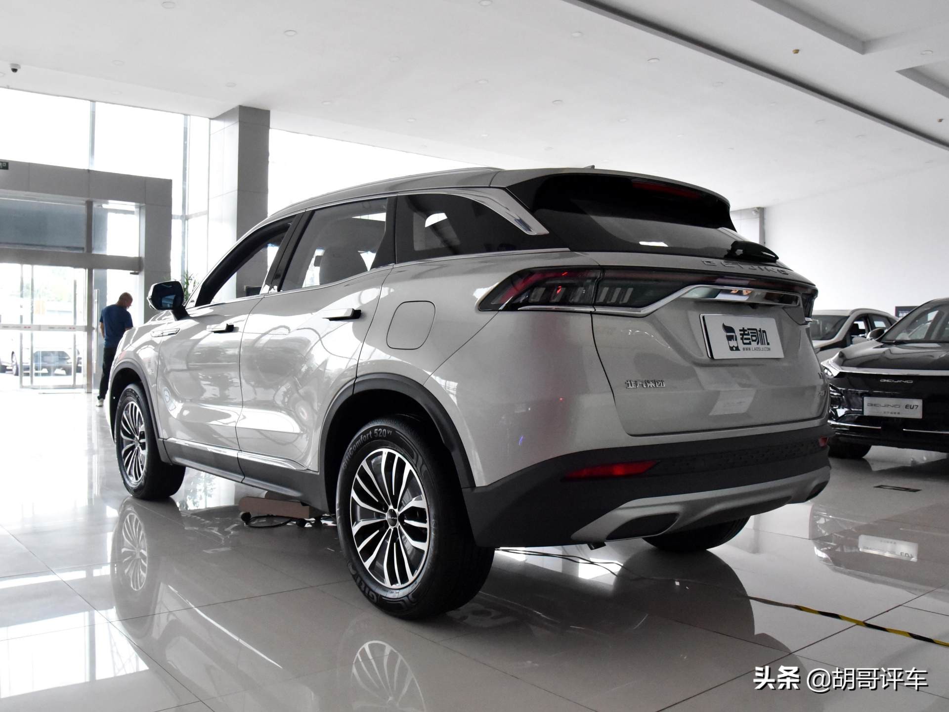 北京x7最新款顶配灰色,北京x7是时尚的舒适经济型suv