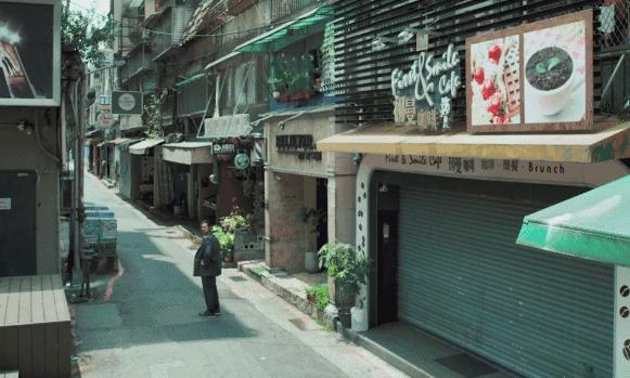 比《哭悲》还上头？逃犯吃屎，警察“全裸”查案，致敬《无间道》