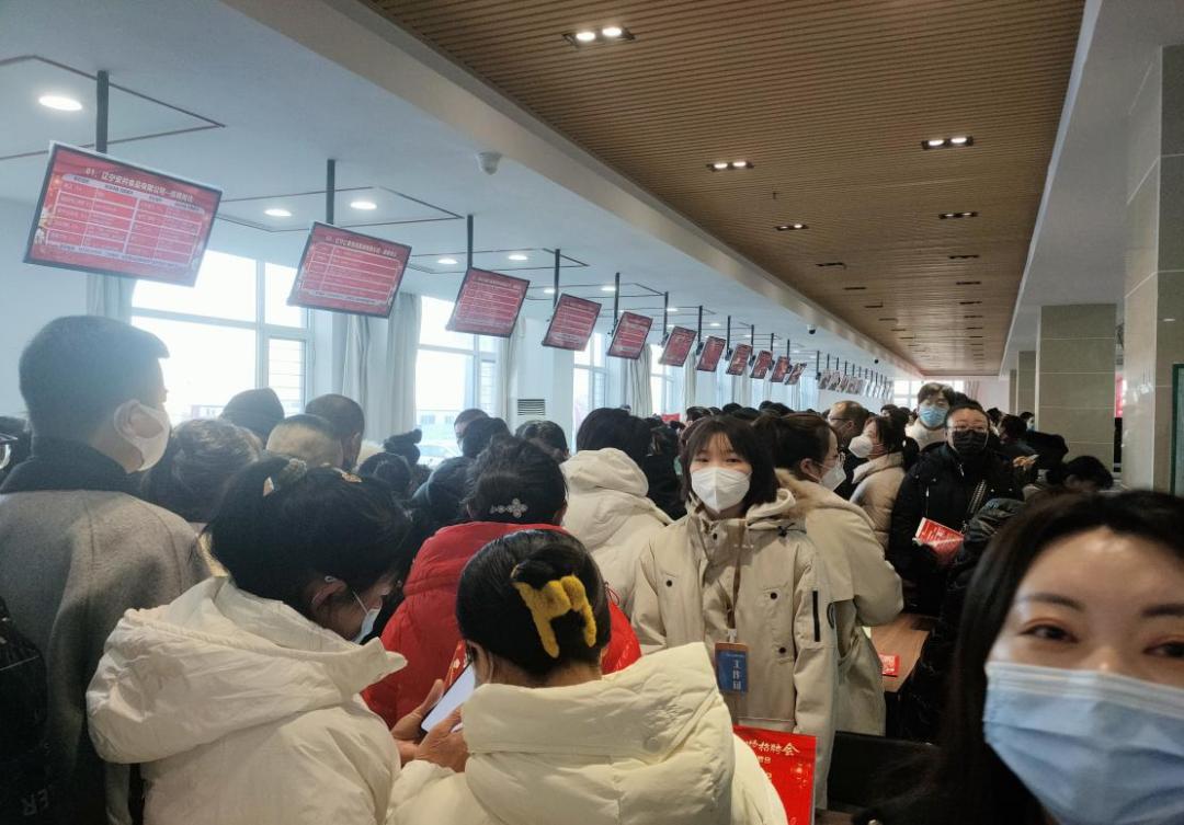 鞍山市面向社会招聘,鞍山市开发区有招聘会吗