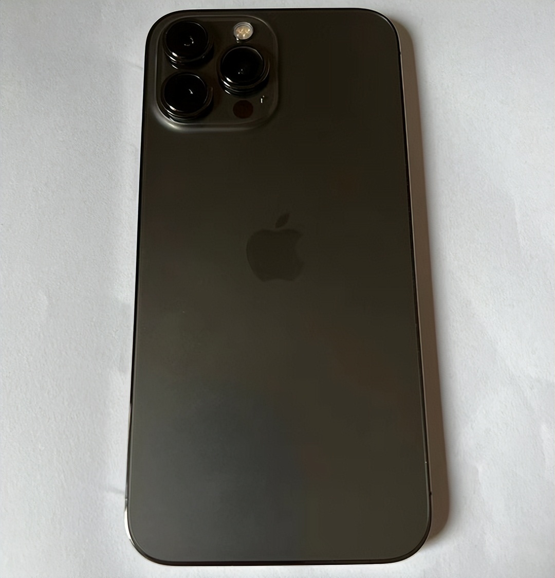 网友入手美版iPhone13ProMax，除了没保修、单卡，其他完美