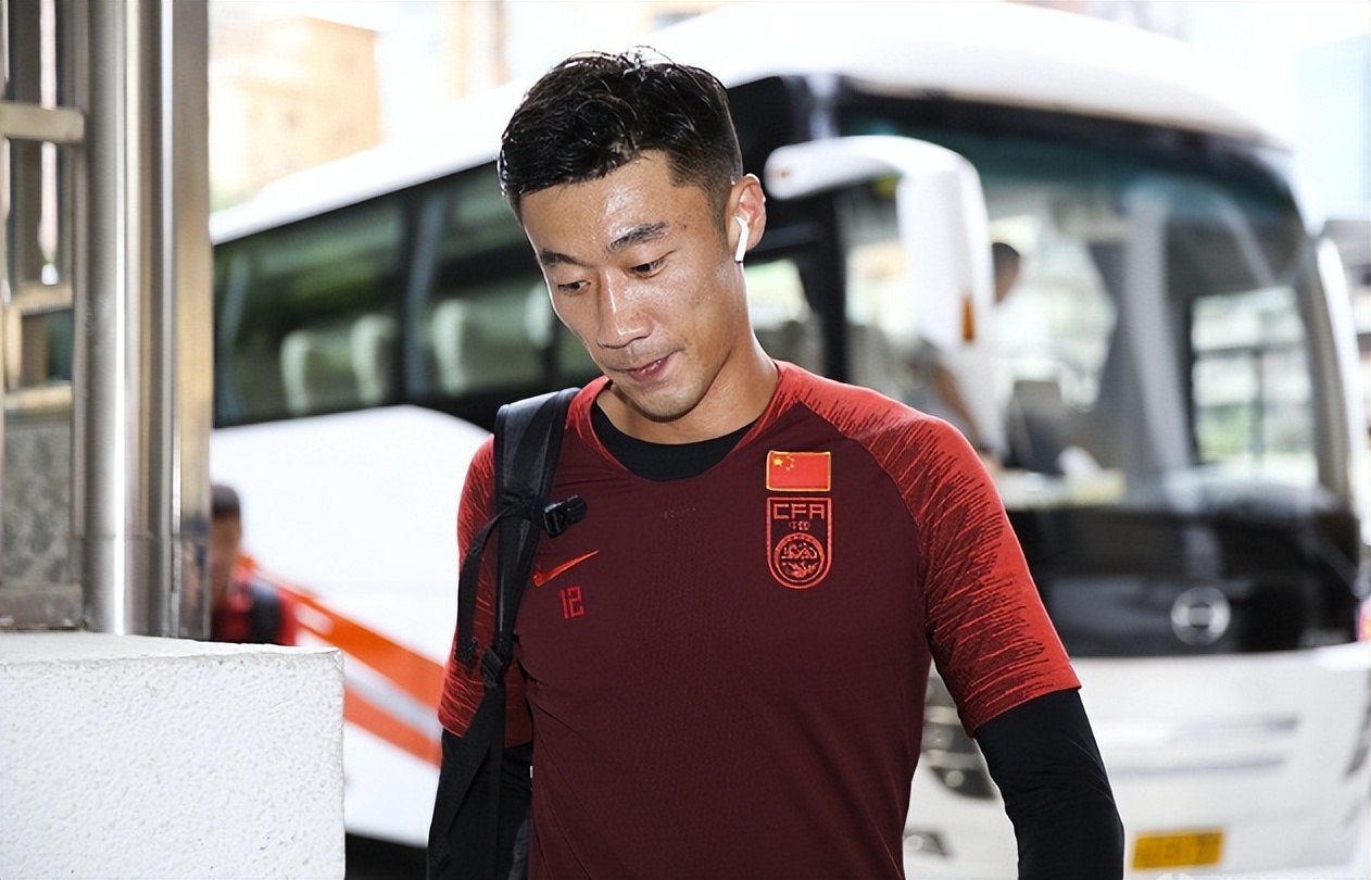 巴西球员月薪,巴西足球运动员5000w身价多少