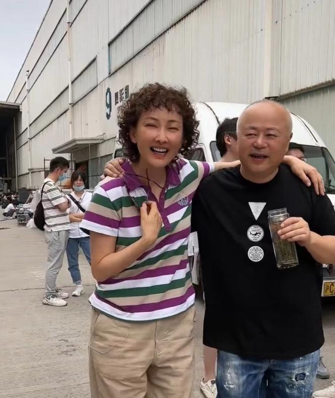 鐗涜帀鍜岀帇鑹宠皝婕備寒,鐗涜帀鐜嬭壋瀵规瘮鐩哥墖