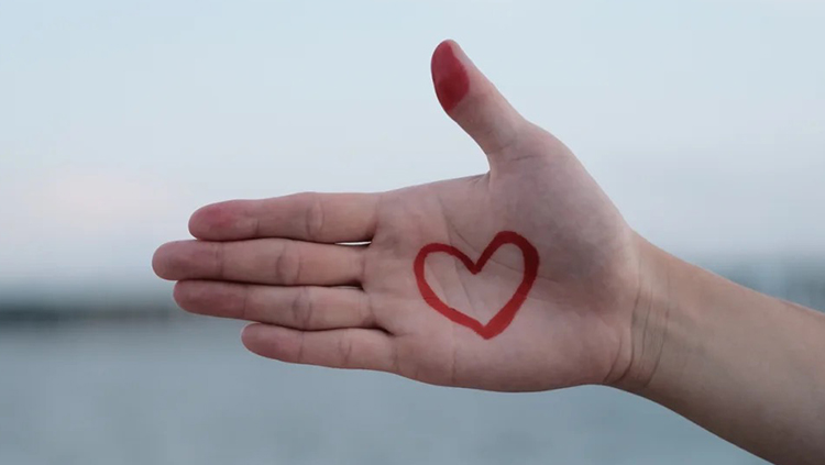 缺爱的人如何走出失恋的痛苦,觉得自己缺爱很痛苦怎么办