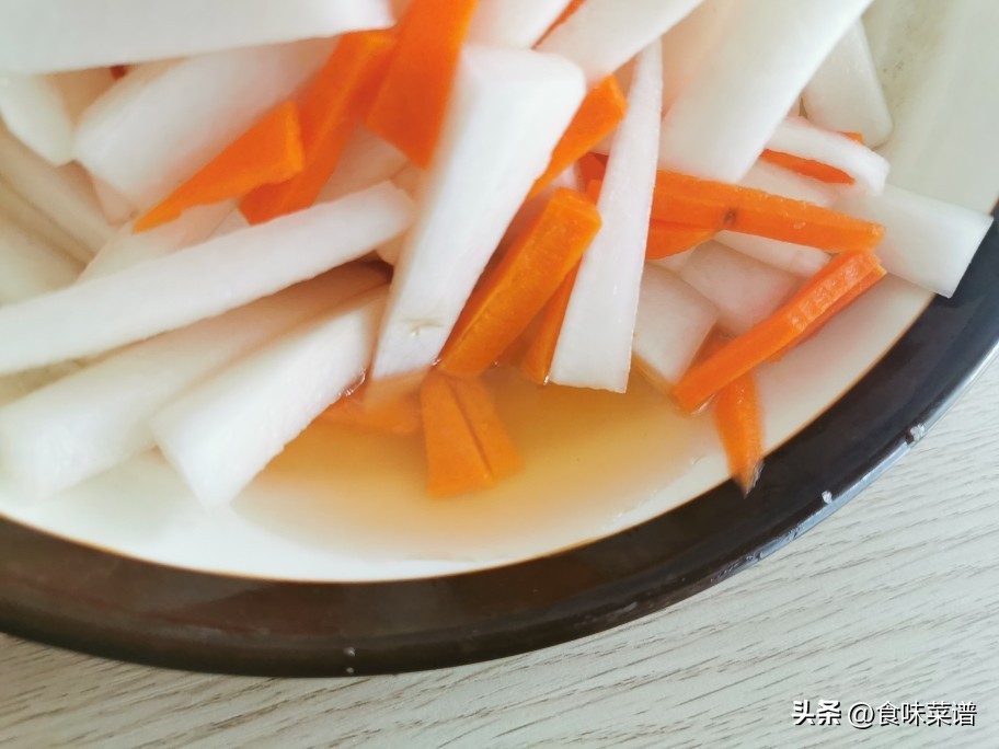 老师傅教你腌泡菜的做法,怎样腌泡菜又快又好吃
