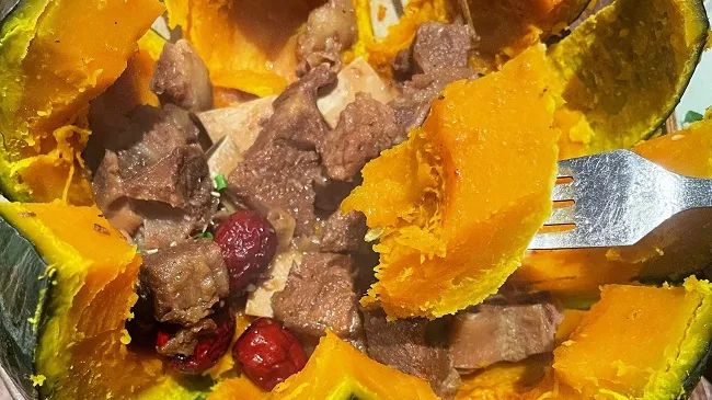 排队两小时吃到的韩料,在韩国吃小吃排队一小时