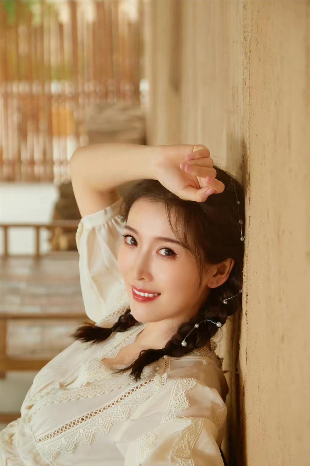 岁月染指红颜,爱情逊色流年吗