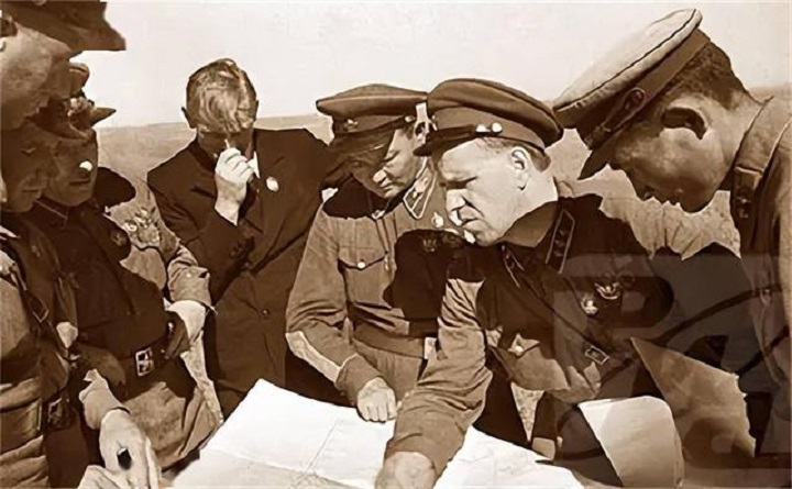 朱可夫斯大林争吵视频,朱可夫和斯大林争吵