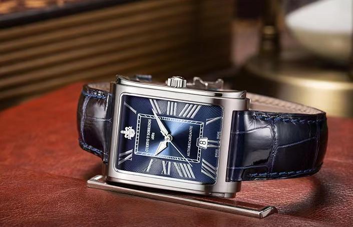 手表要戴硬朗的还是圆润的,手表带错可不好啊