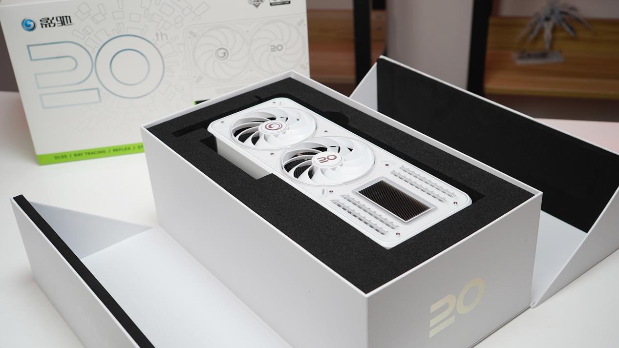 rtx4090显卡影驰,影驰20周年4090碳纤维