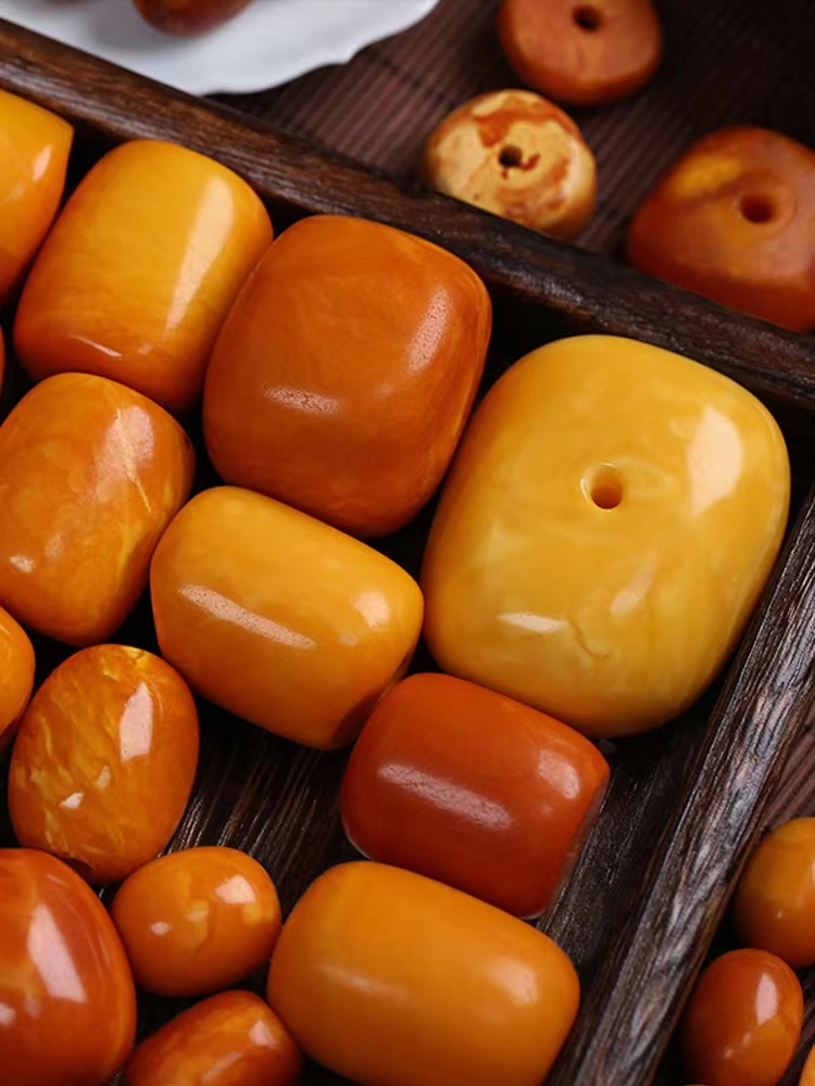 文玩的品种蜜蜡,蜜蜡是什么属性文玩