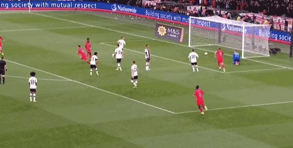 足球之夜米兰王朝轰然倒塌,足坛经典之战意大利法国