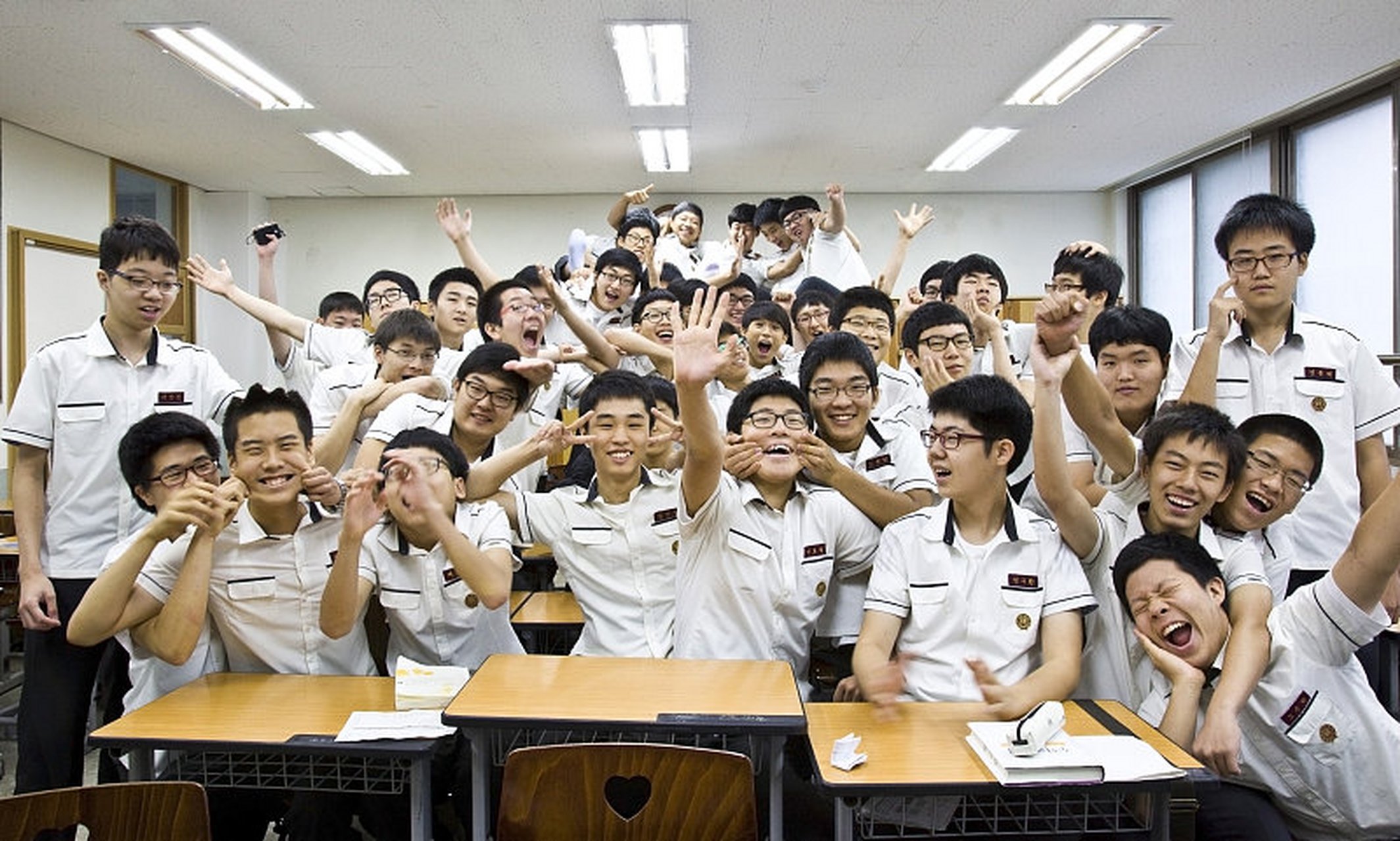 营造和谐共进的校园氛围,为学校营造风清气正的教育环境