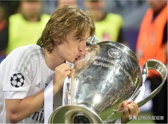 世界足坛史上最杰出的十大球星,世界足坛最佳前一百名球员