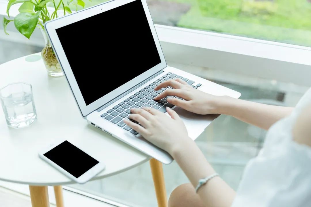 小红书运营技巧标题怎么写,小红书怎样写标题吸引粉丝